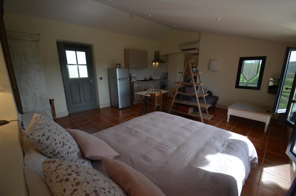 Bastide Saint Maurin Bed & Breakfast Ansouis Exterior photo